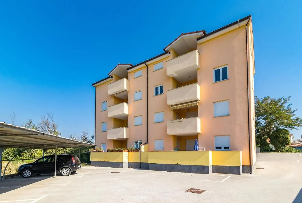 Apartments David By The Sea Fažana