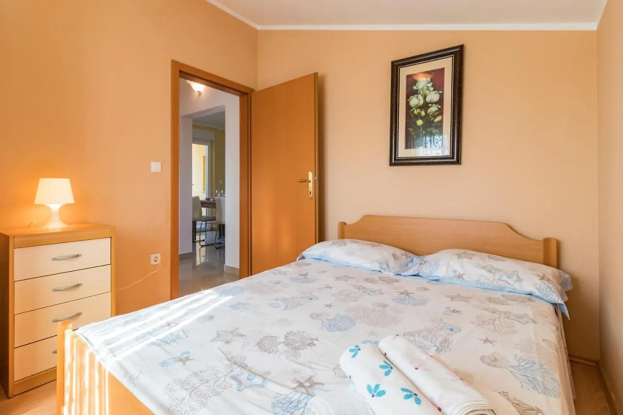 Apartments David By The Sea Fažana
